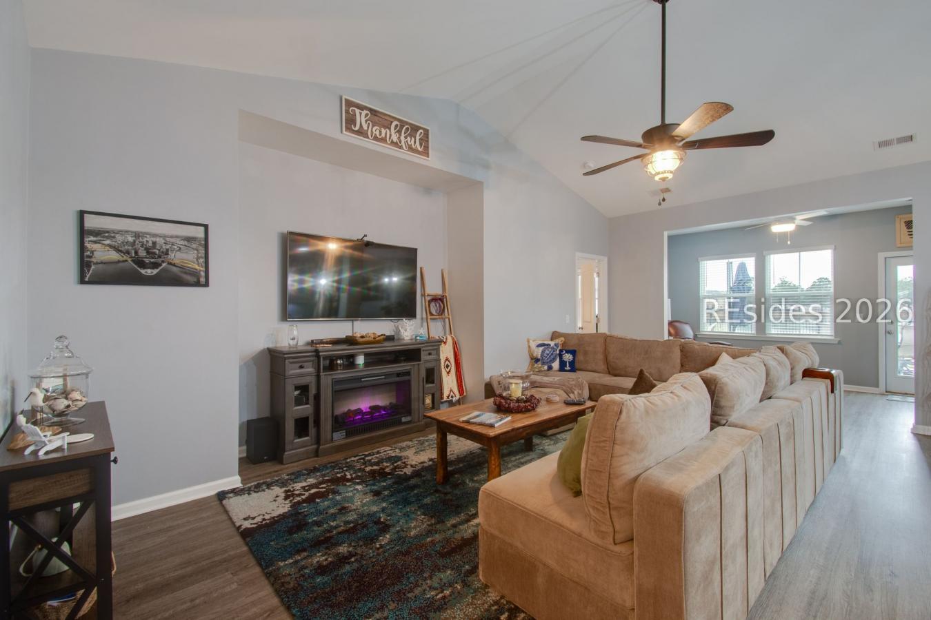Built in 2020, this Providence model offers true one-level living. Thi – image 9