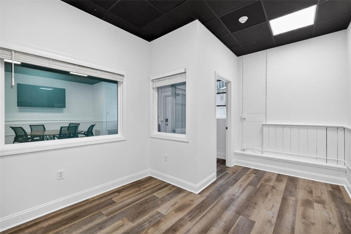 Position your business for success in the heart of downtown Brunswick – image 3