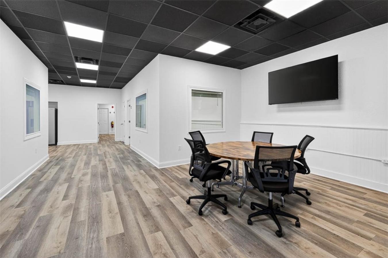 Position your business for success in the heart of downtown Brunswick – image 9