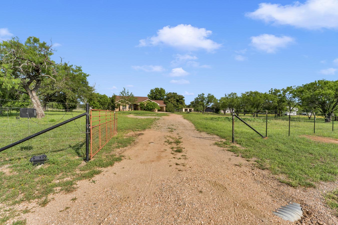 120 Zurita Trail, Marble Falls, Burnet, 78654, United States, 3 Bedrooms Bedrooms, ,2 BathroomsBathrooms,Residential,For Sale,120 Zurita Trail,1677245
