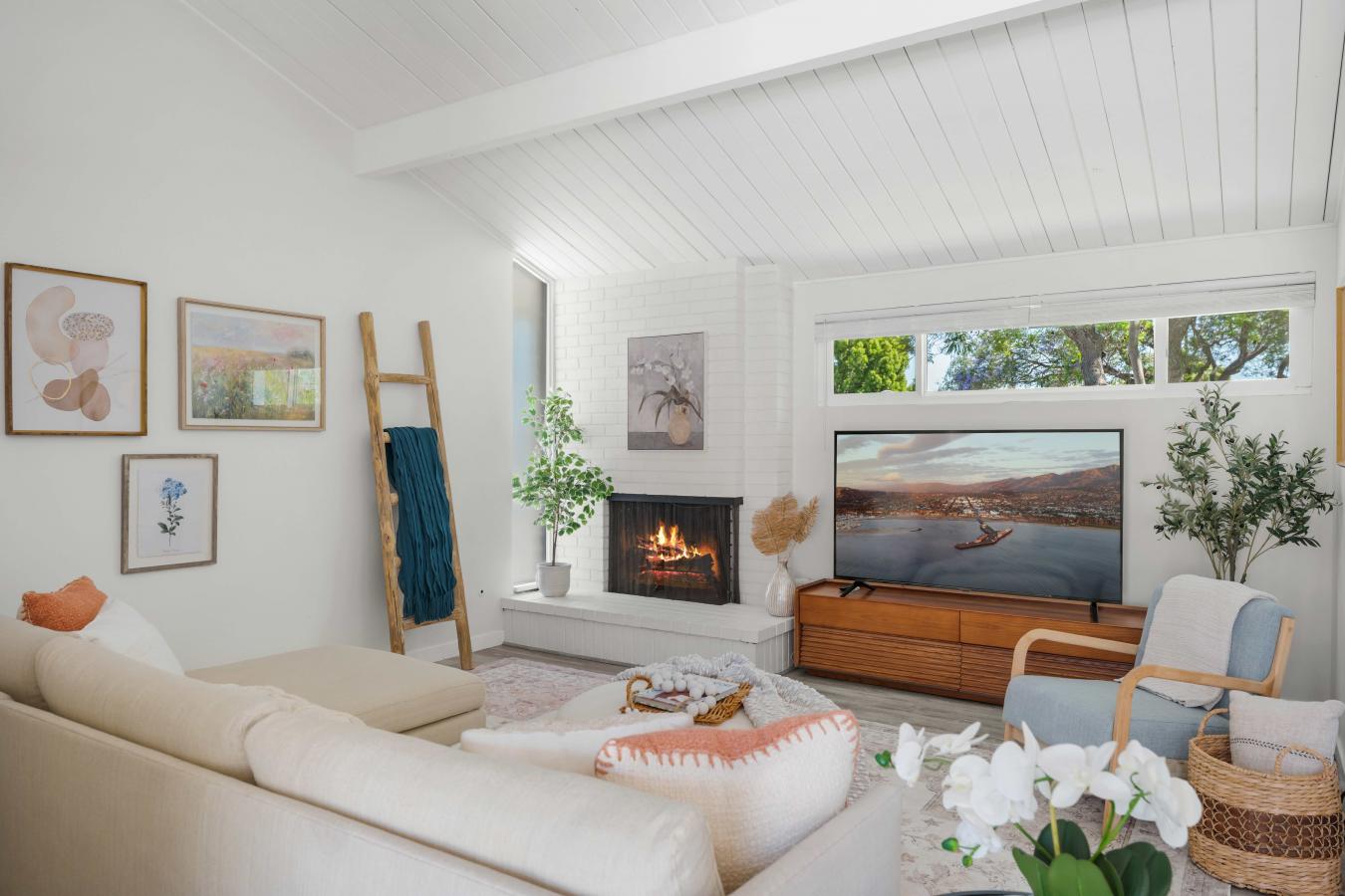 Santa Barbara, Santa Barbara, 93105, United States, 3 Bedrooms Bedrooms, ,2 BathroomsBathrooms,Residential,For Sale,2021213