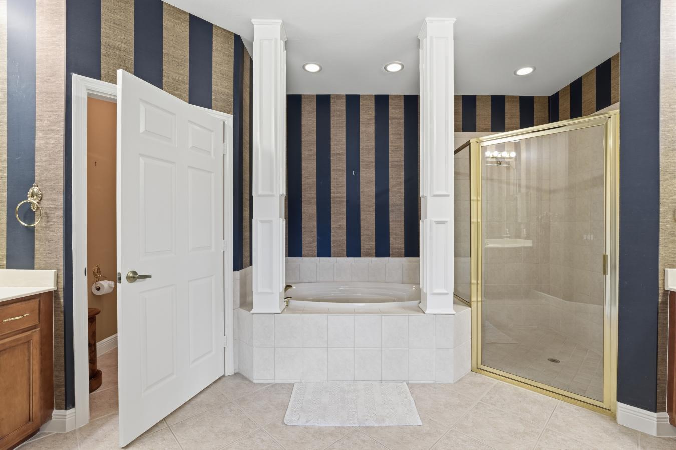 12200 Toscana Way, Bonita Springs, Lee, 34135, United States, 2 Bedrooms Bedrooms, ,2 BathroomsBathrooms,Residential,For Sale,12200 Toscana Way,226007839