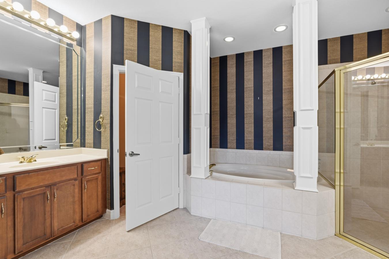12200 Toscana Way, Bonita Springs, Lee, 34135, United States, 2 Bedrooms Bedrooms, ,2 BathroomsBathrooms,Residential,For Sale,12200 Toscana Way,226007839