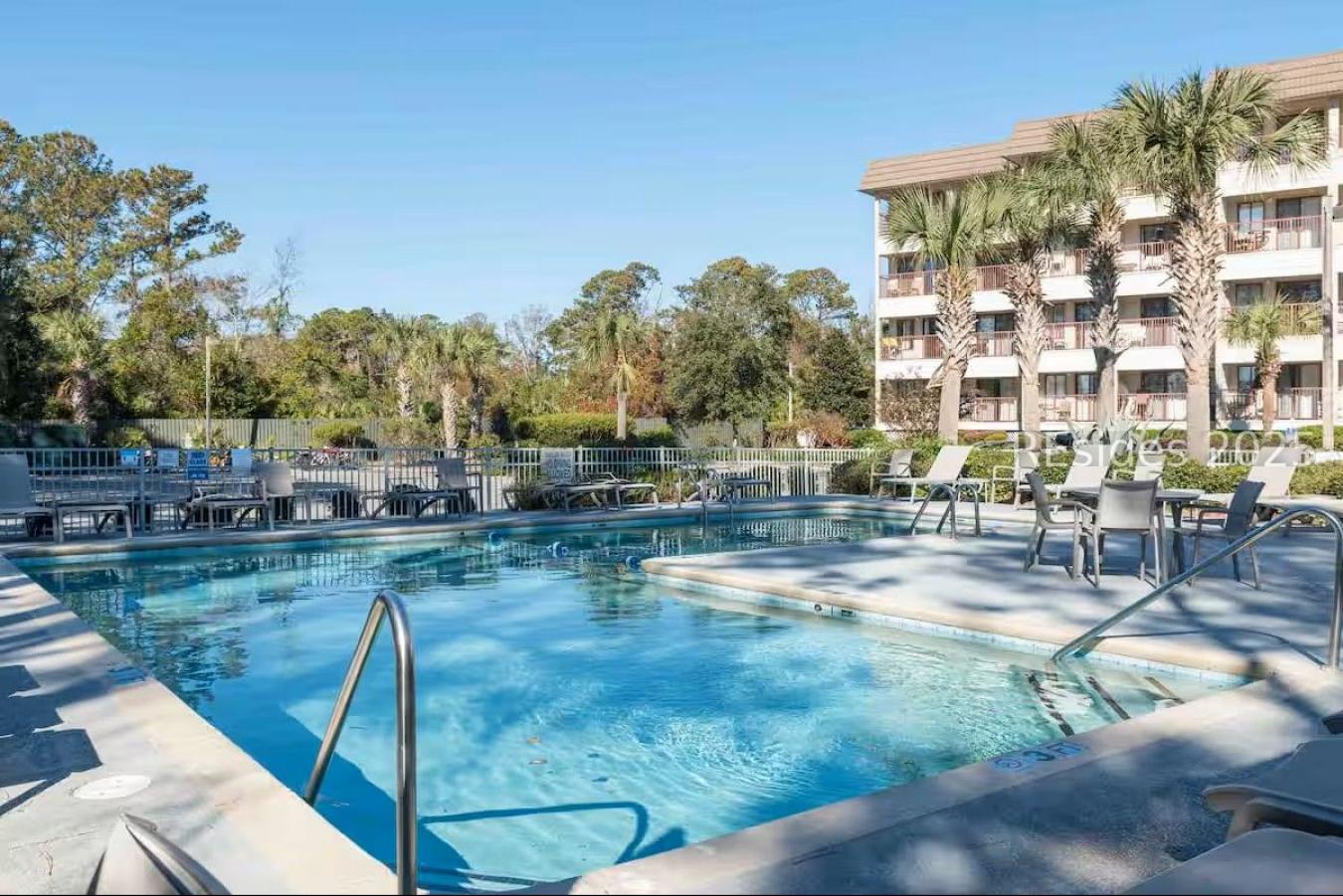 This fully furnished 2BR/2BA second-floor villa in oceanfront Admirals – image 1