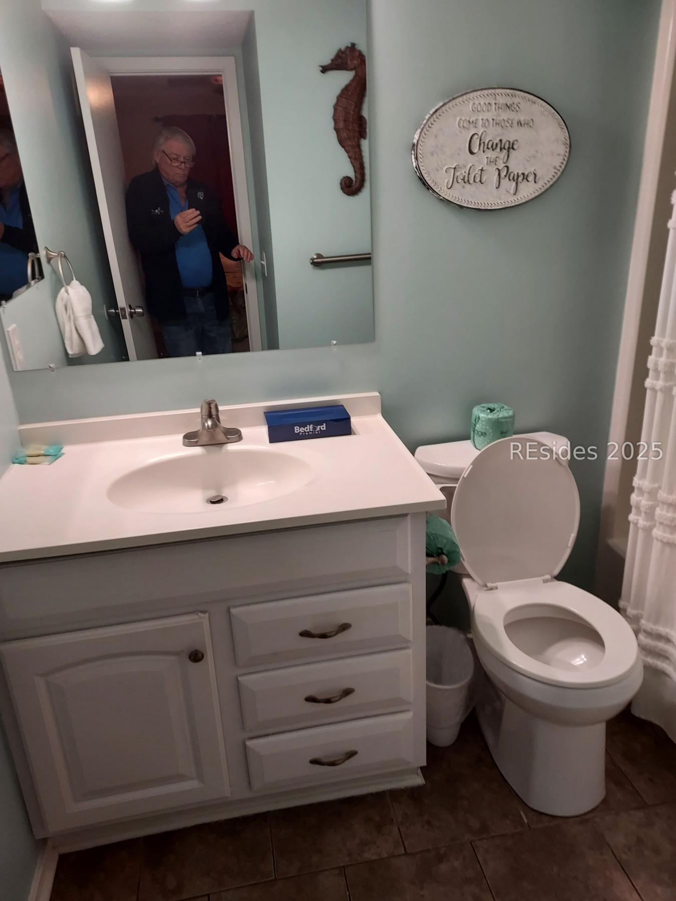 This fully furnished 2BR/2BA second-floor villa in oceanfront Admirals – image 18