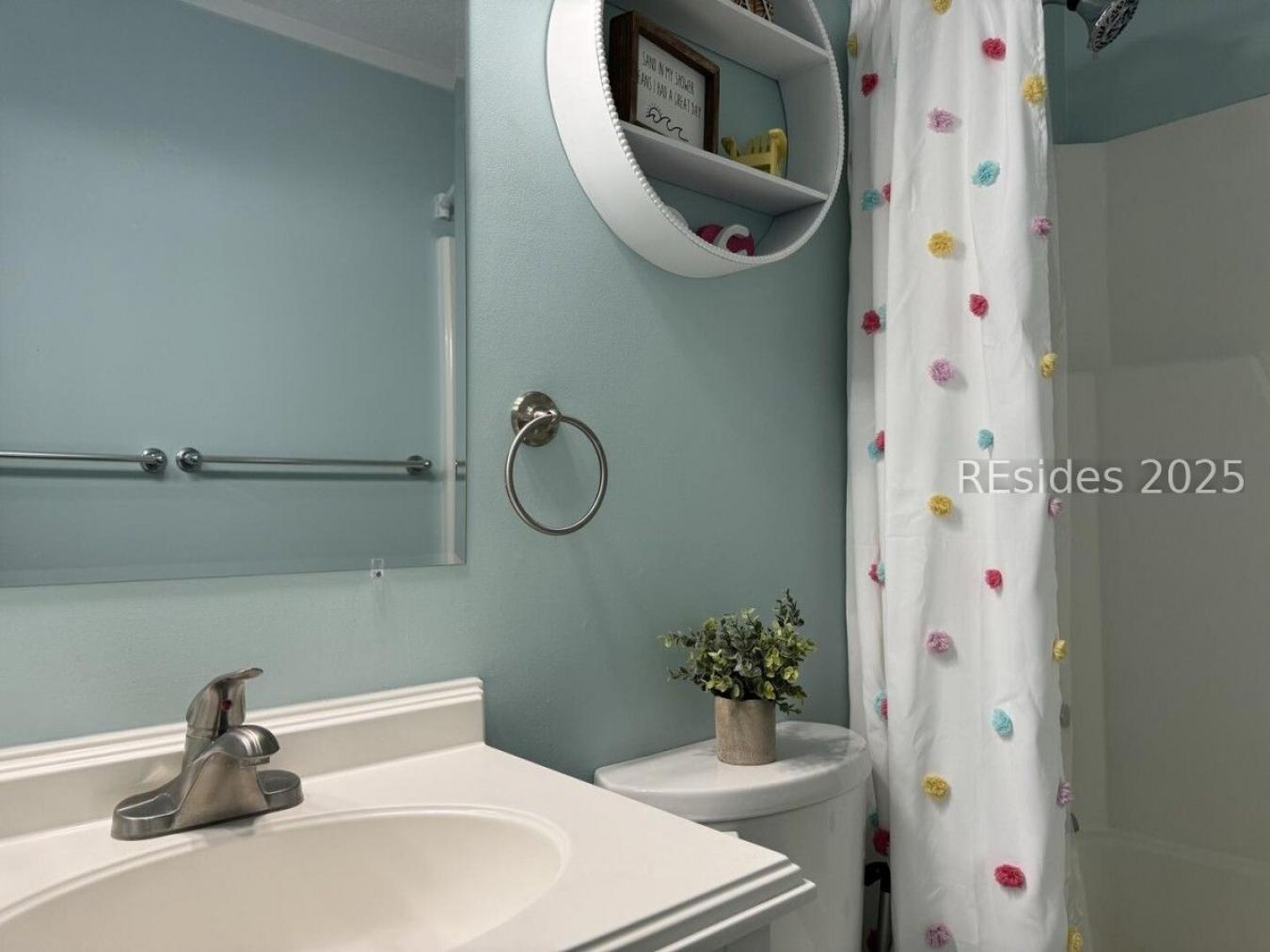 This fully furnished 2BR/2BA second-floor villa in oceanfront Admirals – image 19