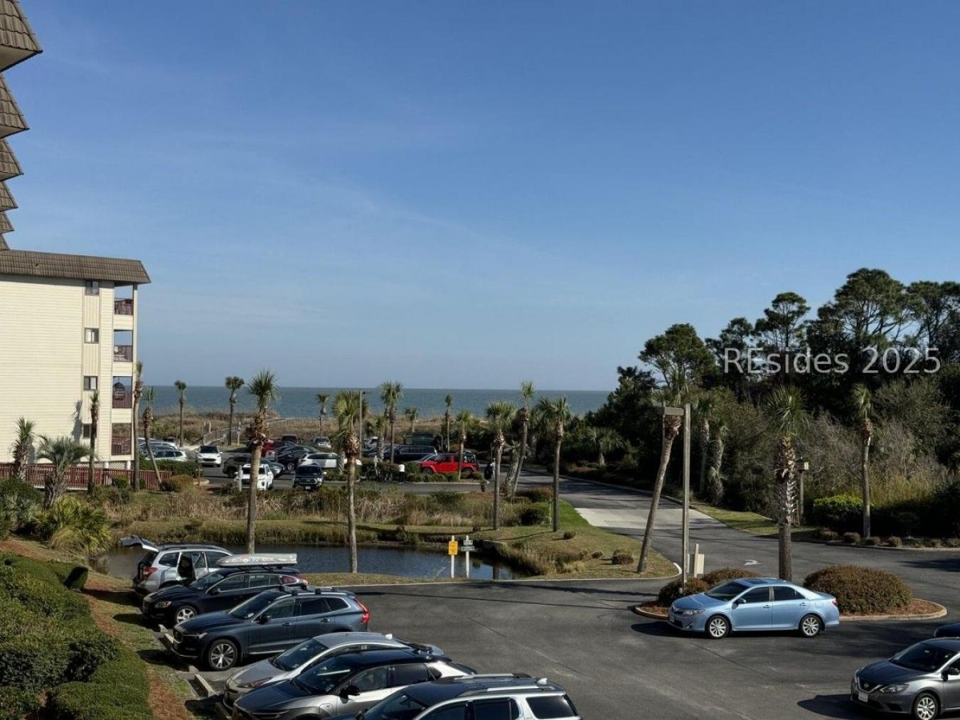 This fully furnished 2BR/2BA second-floor villa in oceanfront Admirals – image 2