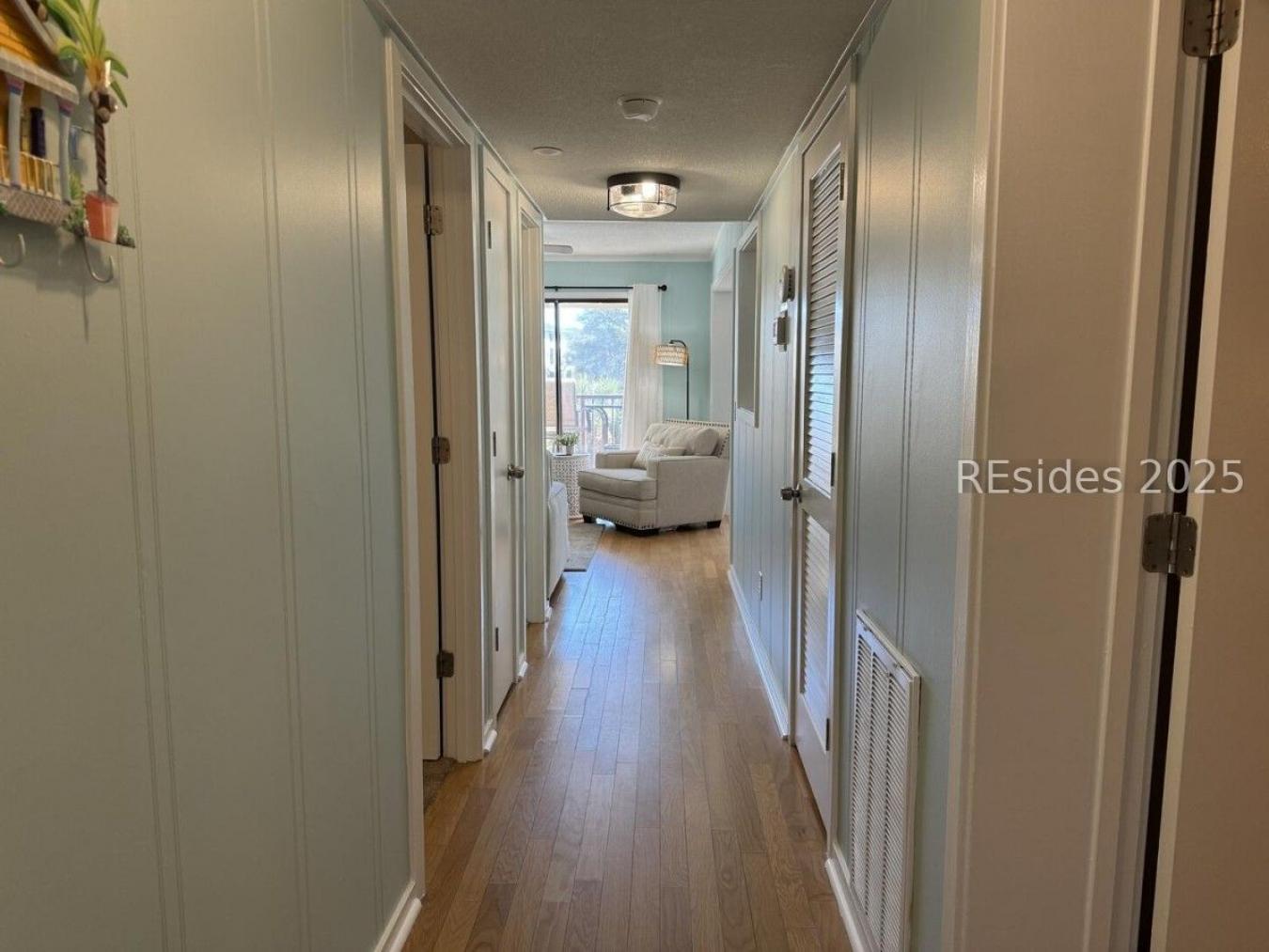 This fully furnished 2BR/2BA second-floor villa in oceanfront Admirals – image 4