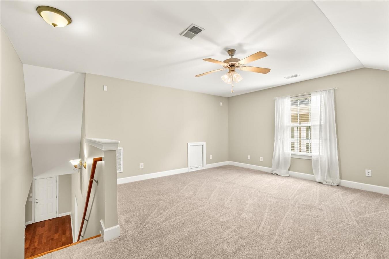 Welcome to the most charming single-story HOME in South Nashville, loc – image 15