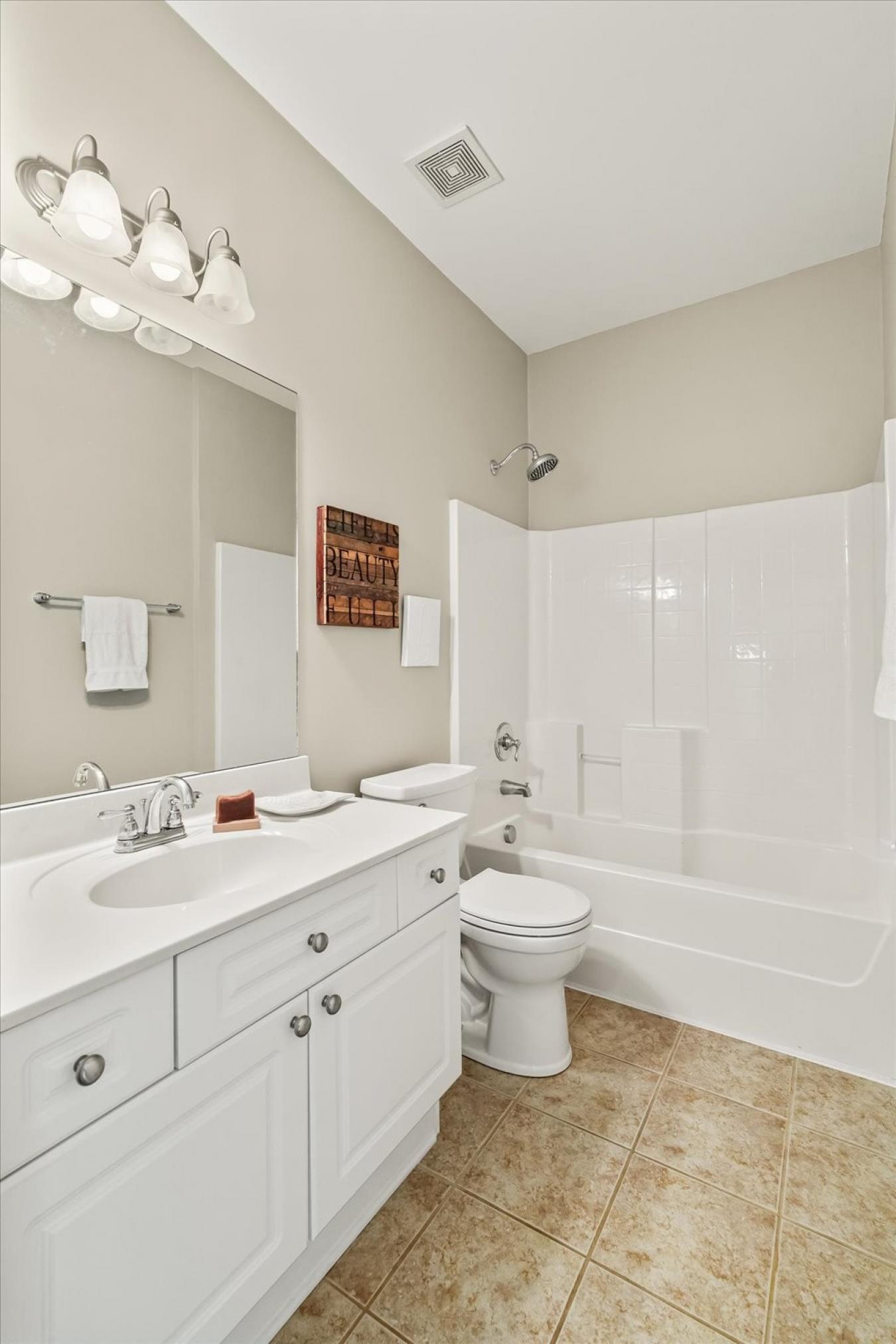 Welcome to the most charming single-story HOME in South Nashville, loc – image 12