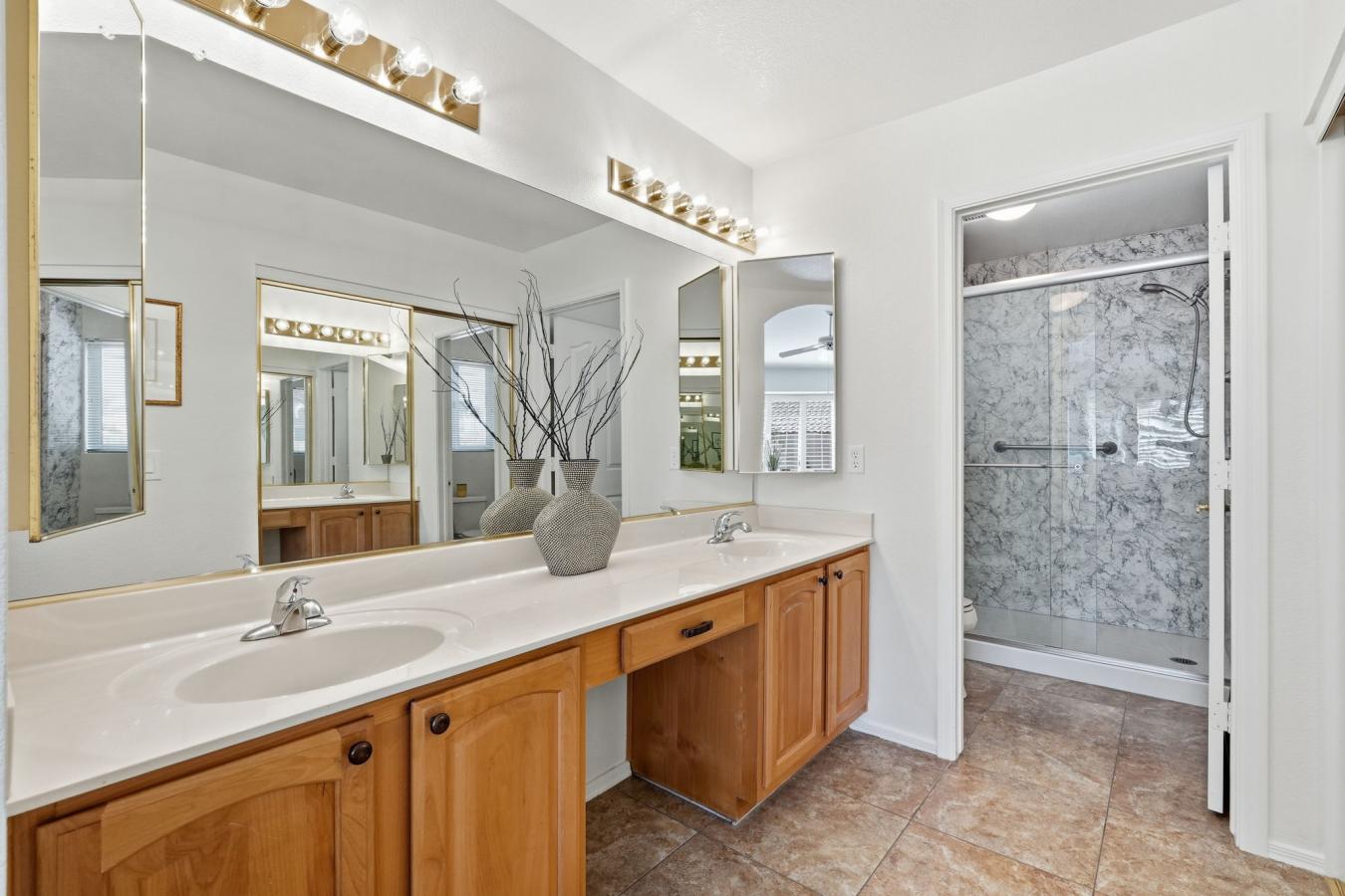 Welcome to this beautifully refreshed 1,883 SF home in the highly desi – image 12