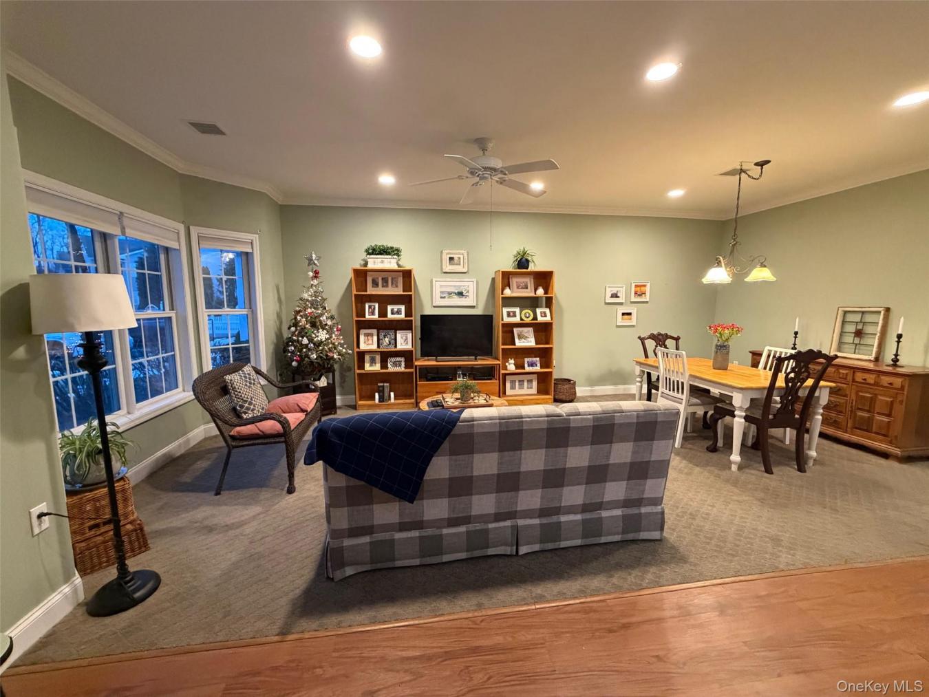 Mill Pond Acres 55+ Gated Community First floor Condo with 2 Bedrooms – image 2