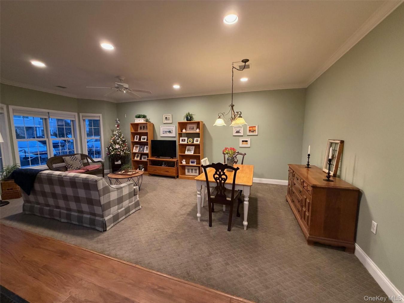 Mill Pond Acres 55+ Gated Community First floor Condo with 2 Bedrooms – image 3