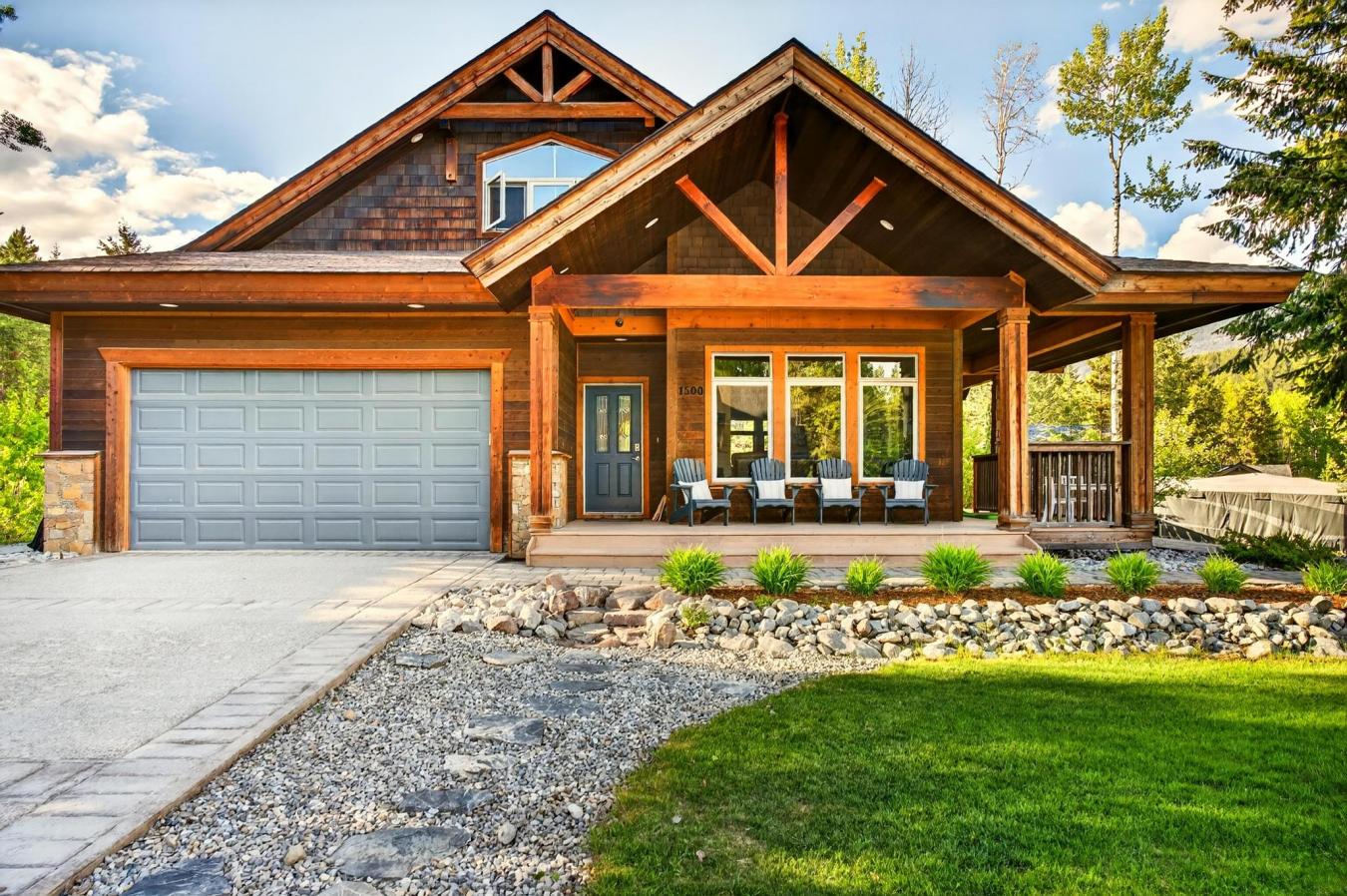 Golden, BC, V0A1H3, Canada, 4 Bedrooms Bedrooms, ,3 BathroomsBathrooms,Residential,For Sale,2024741