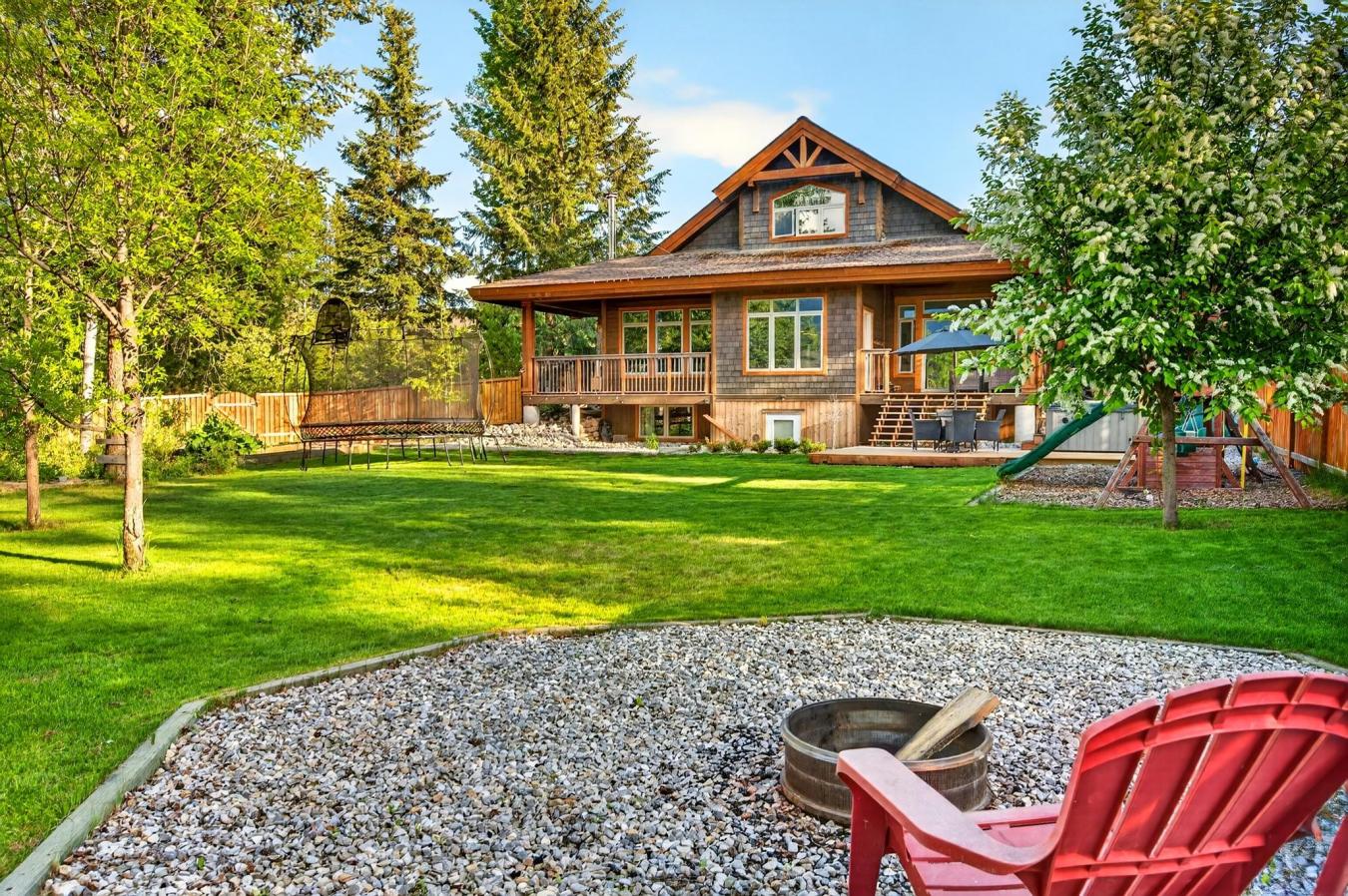 Golden, BC, V0A1H3, Canada, 4 Bedrooms Bedrooms, ,3 BathroomsBathrooms,Residential,For Sale,2024741