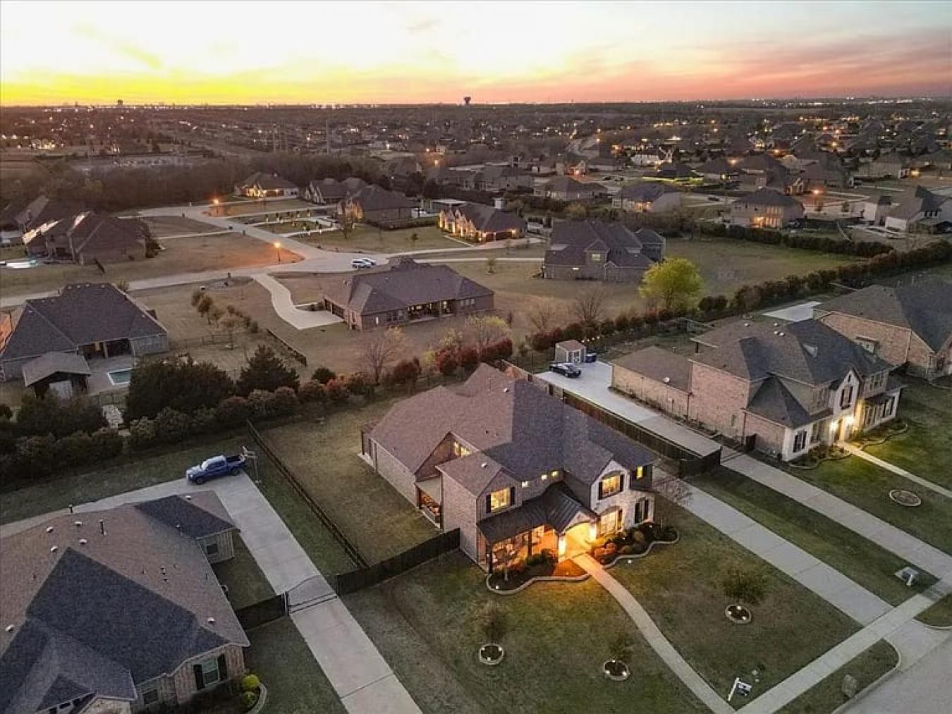 Sunnyvale, Dallas, 75182, United States, 5 Bedrooms Bedrooms, ,4 BathroomsBathrooms,Residential,For Sale,2026699