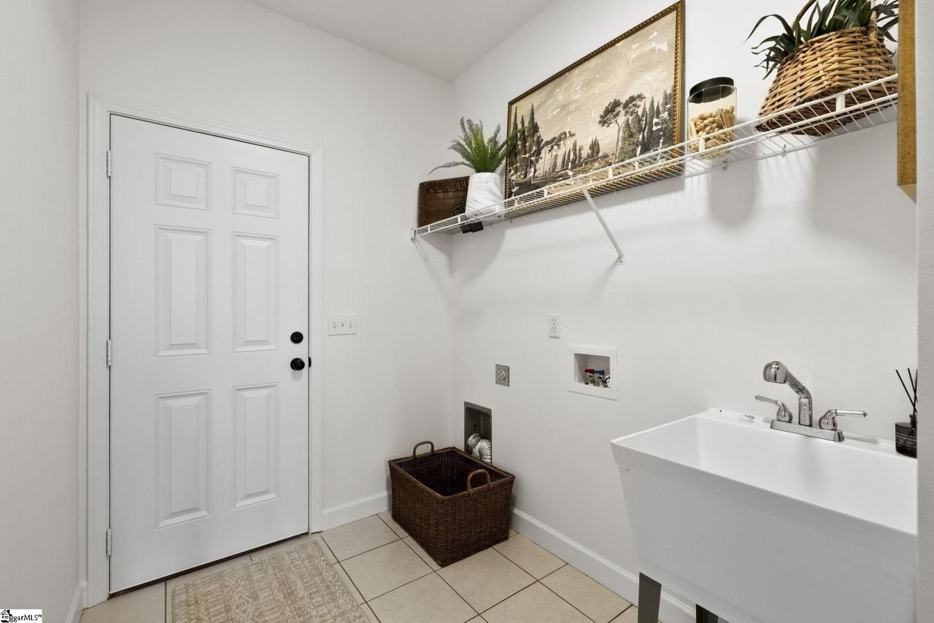 Stunning fully remodeled home in the highly desirable Blue Ridge and G – image 12