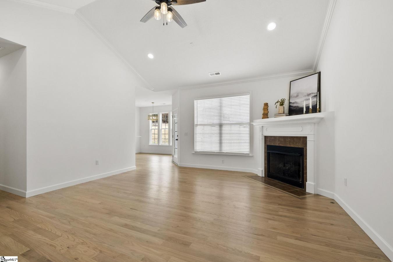 Stunning fully remodeled home in the highly desirable Blue Ridge and G – image 7