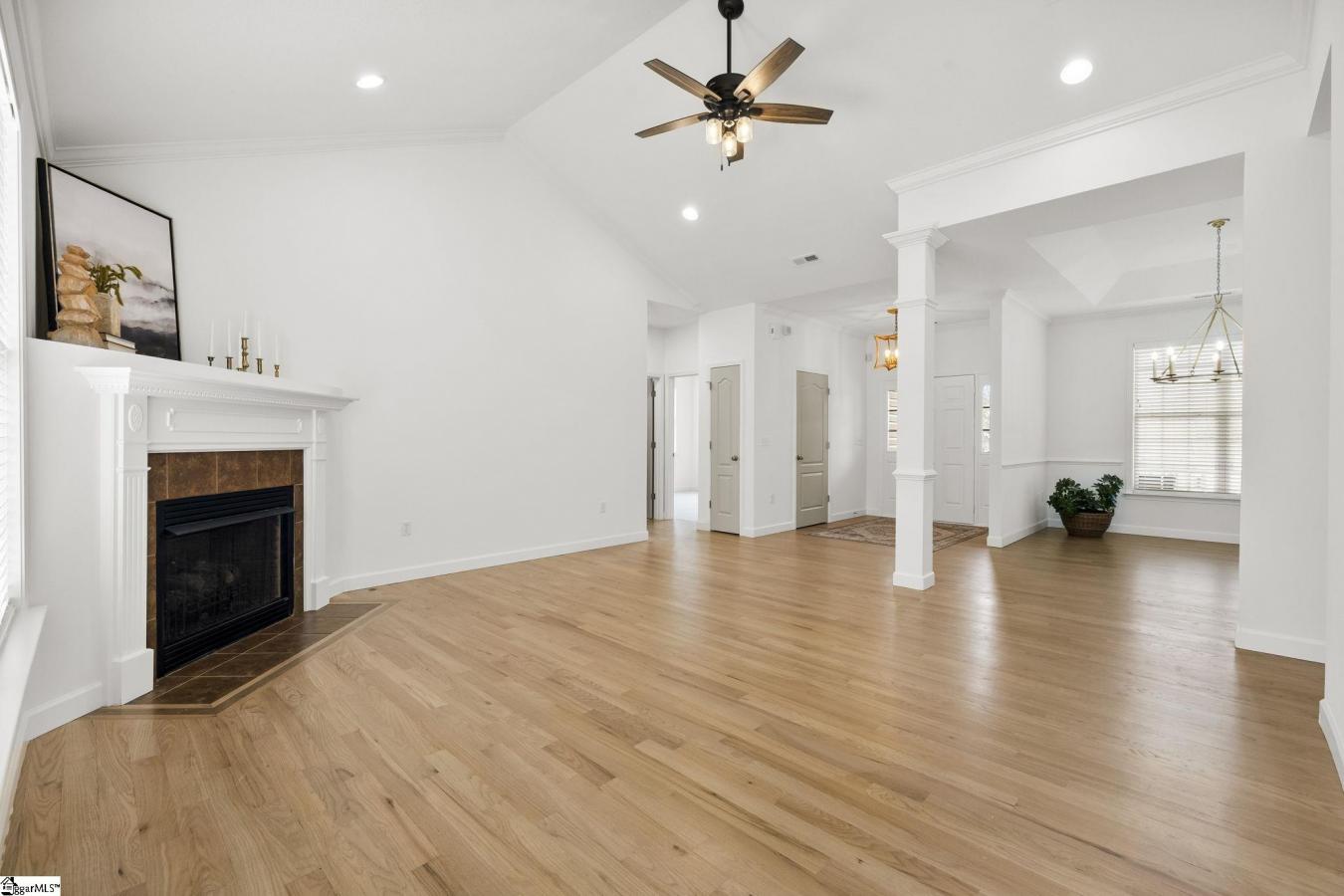 Stunning fully remodeled home in the highly desirable Blue Ridge and G – image 8