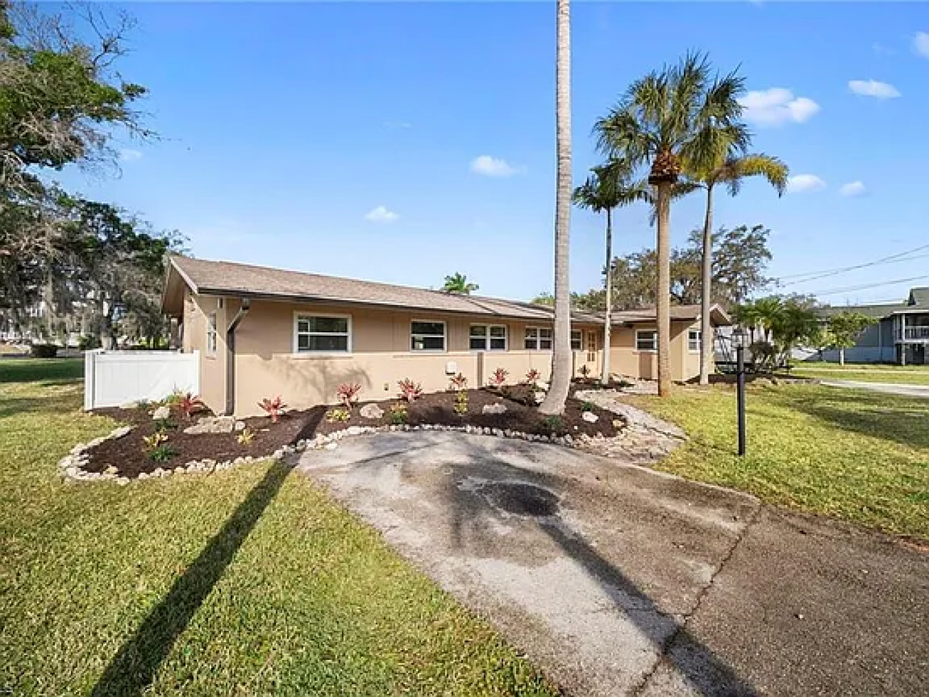 Dreamy 1-Acre Parcel in the Heart of South Fort Myers! Welcome to 1538 – image 4