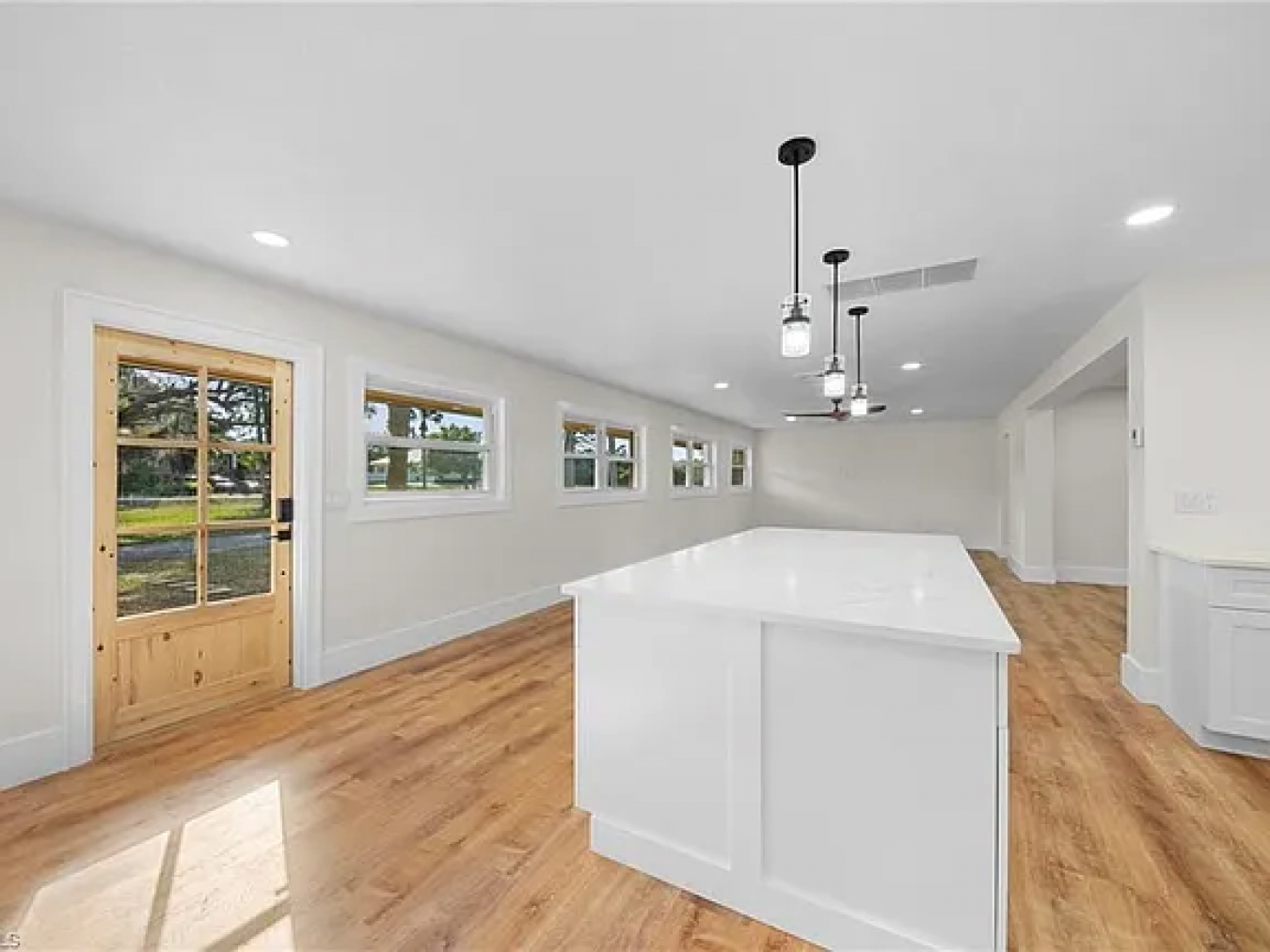 Dreamy 1-Acre Parcel in the Heart of South Fort Myers! Welcome to 1538 – image 7