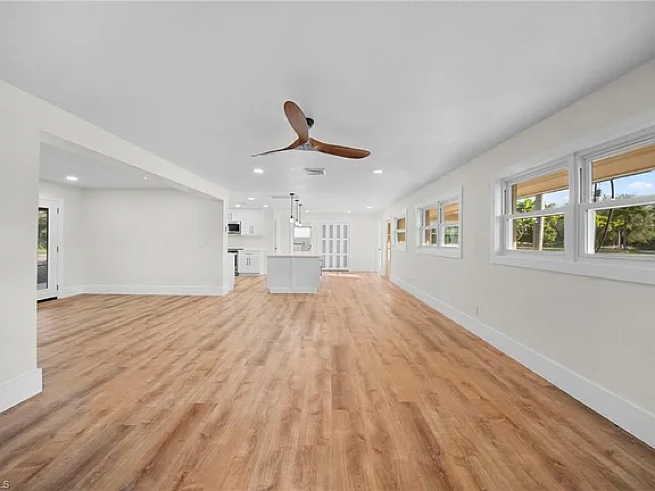 Dreamy 1-Acre Parcel in the Heart of South Fort Myers! Welcome to 1538 – image 14