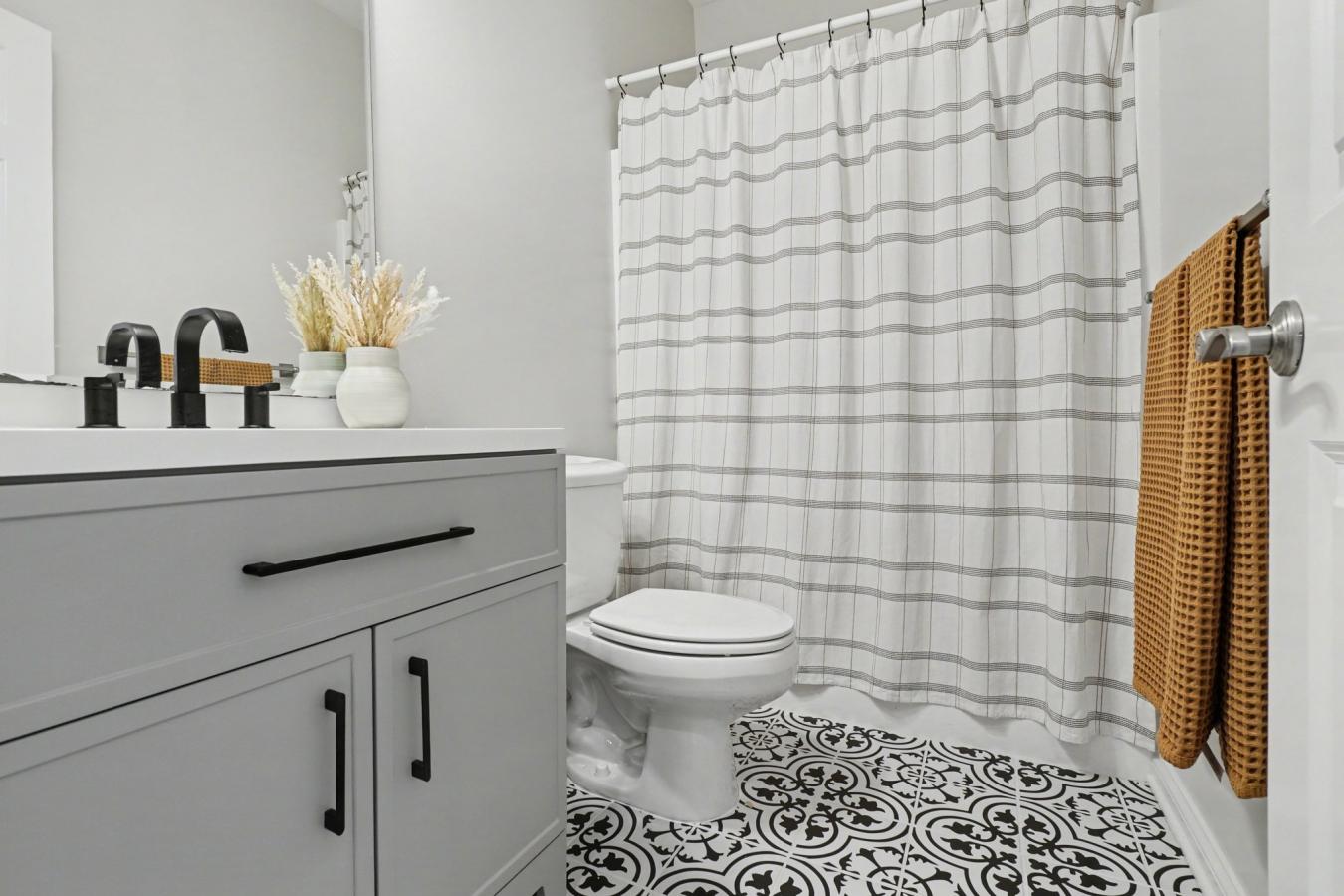 Welcome to this beautifully updated condo that perfectly blends style, – image 14