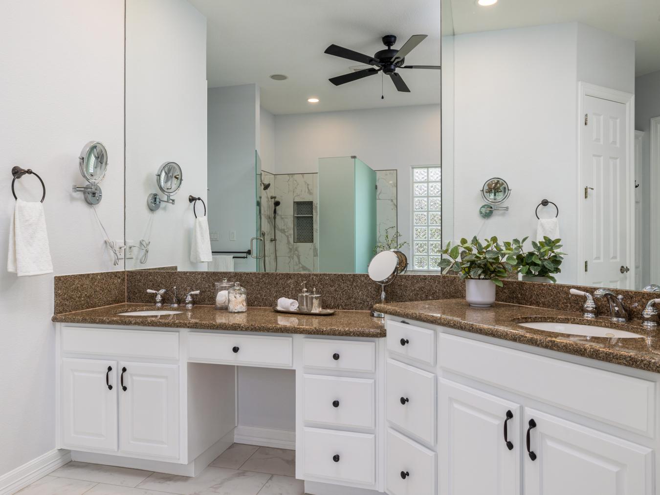Rare lease opportunity in the highly sought-after River Place communit – image 16