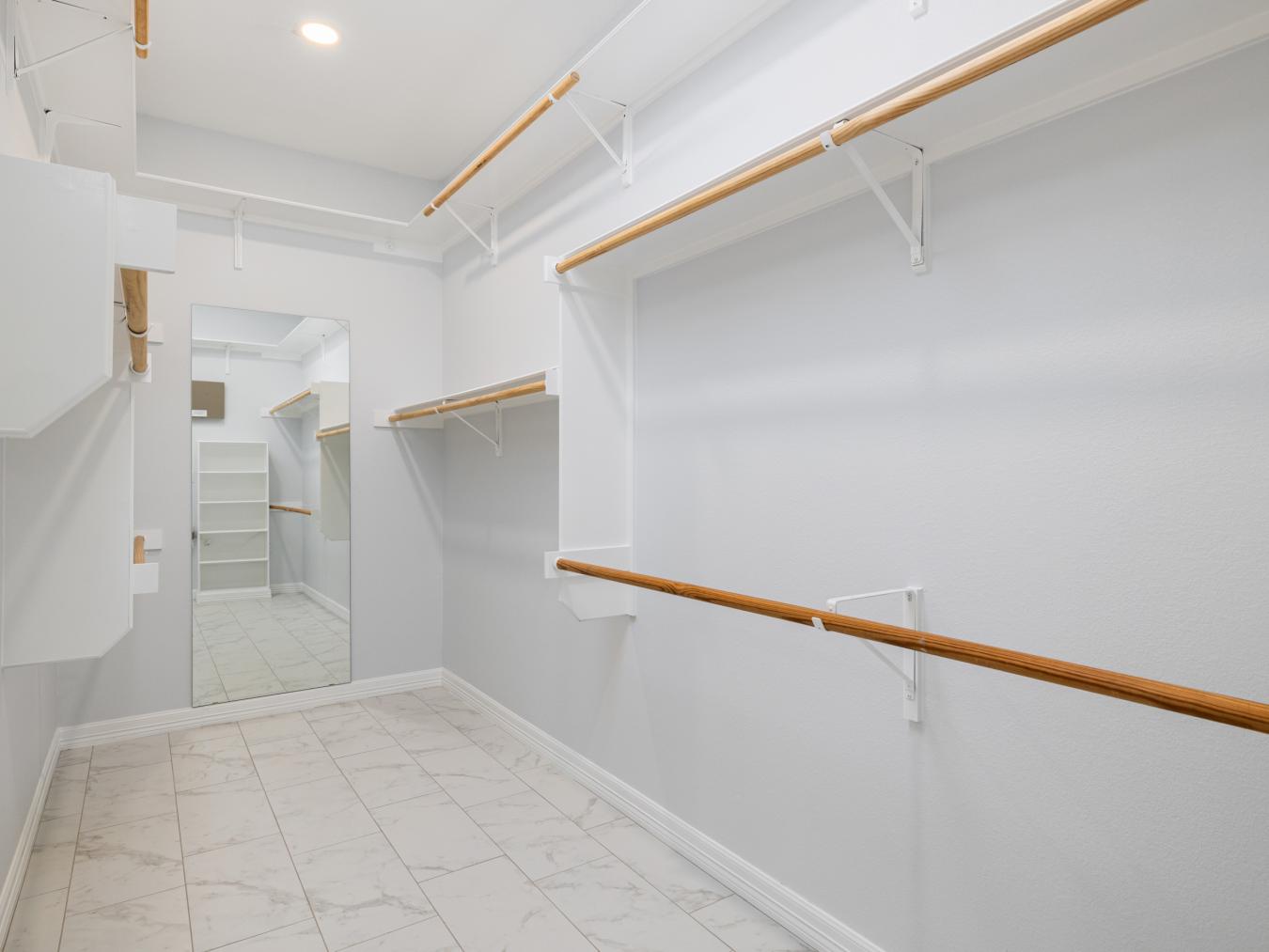 Rare lease opportunity in the highly sought-after River Place communit – image 18
