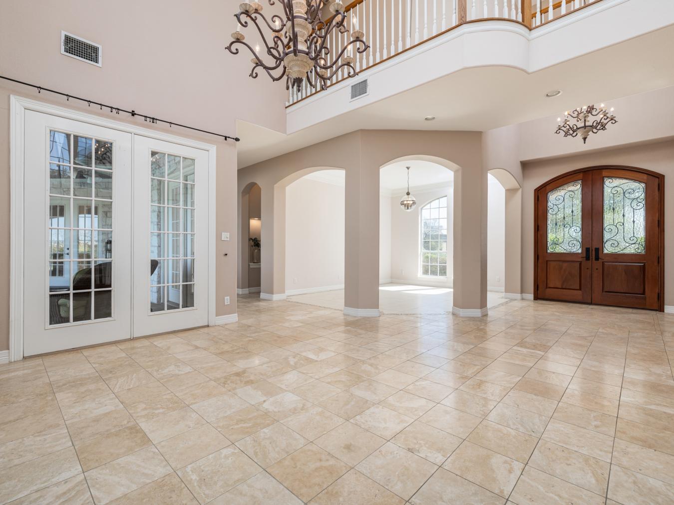 Rare lease opportunity in the highly sought-after River Place communit – image 5
