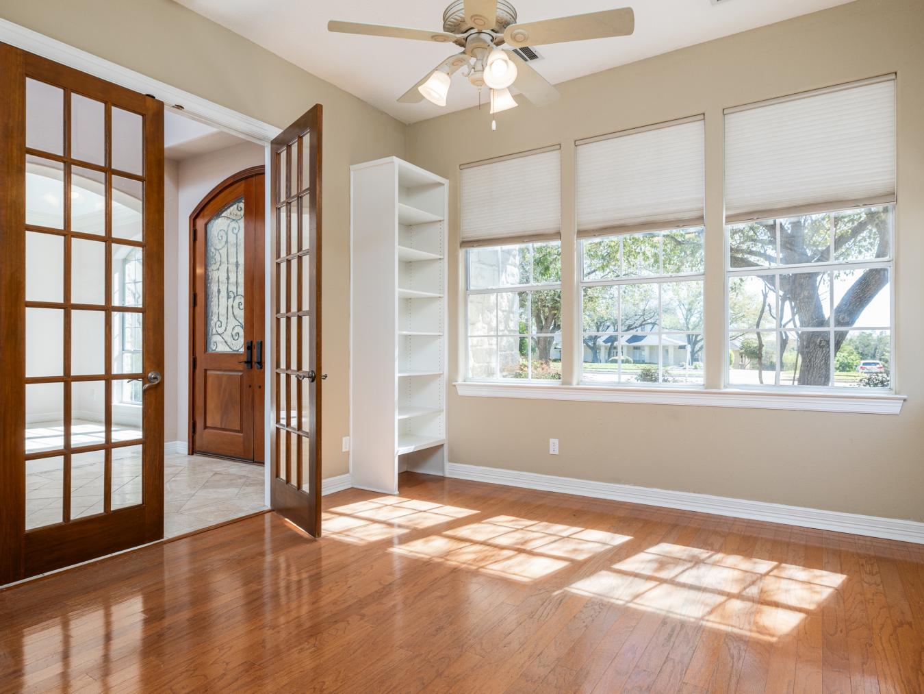 Rare lease opportunity in the highly sought-after River Place communit – image 6