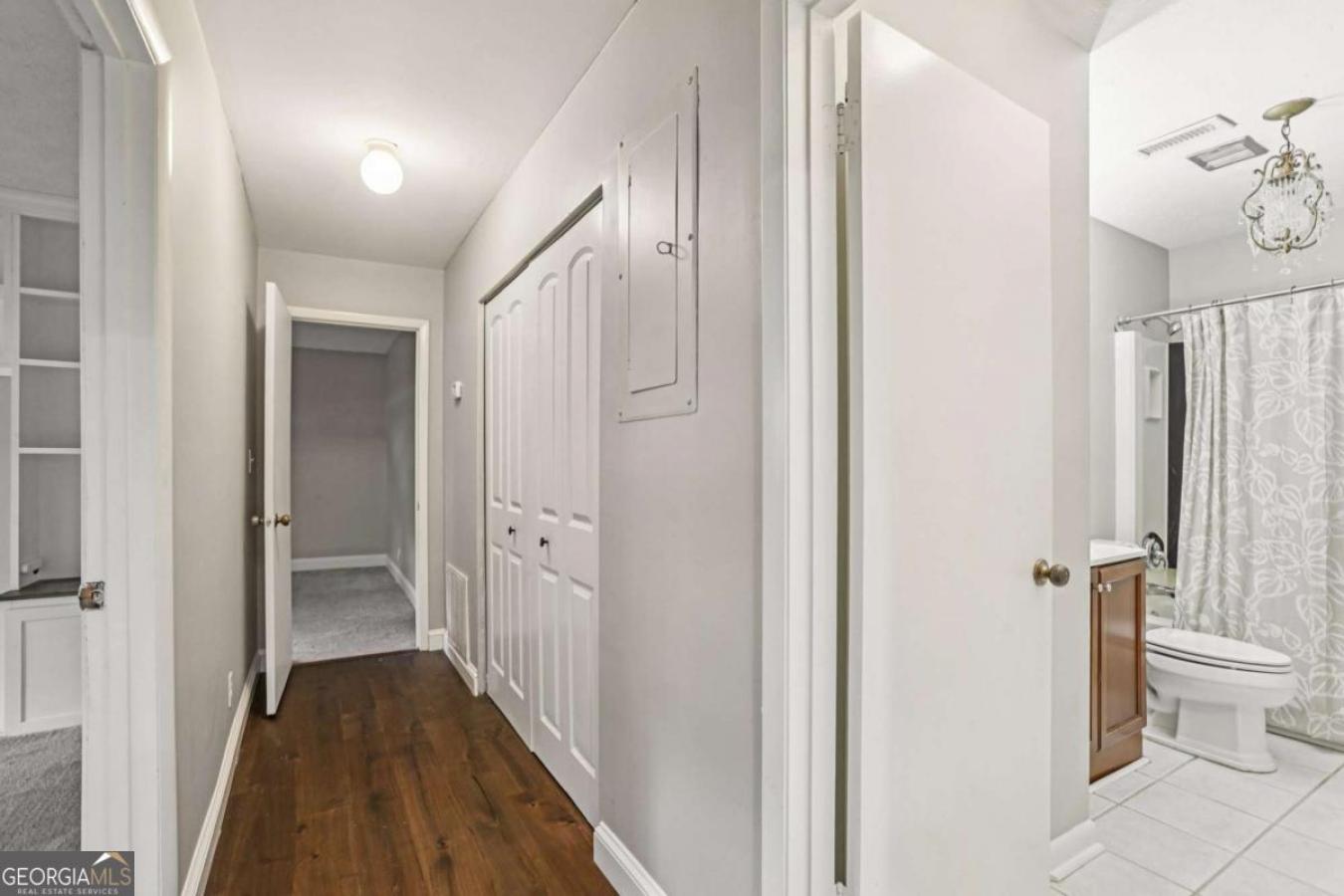 Rare 2-bedroom, 2-bath condo in East Cobb that lives more like a townh – image 19