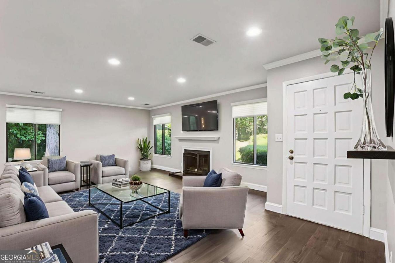 Rare 2-bedroom, 2-bath condo in East Cobb that lives more like a townh – image 5