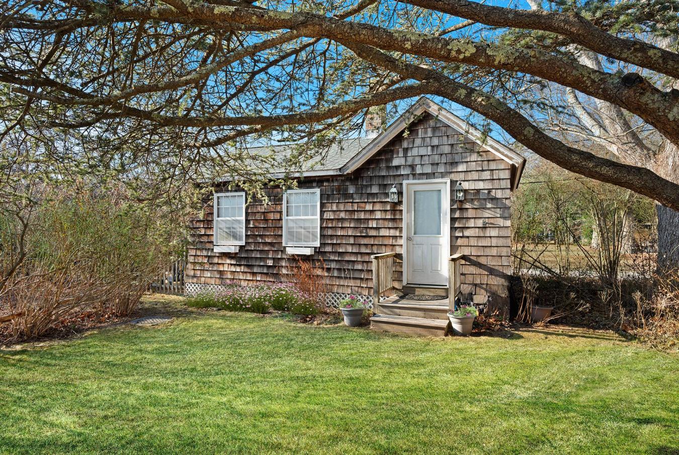 11 Shinnecock Road, Village of Quogue, NY, 11959, United States, 7 Bedrooms Bedrooms, ,3 BathroomsBathrooms,Residential,For Sale,11 Shinnecock Road,224601