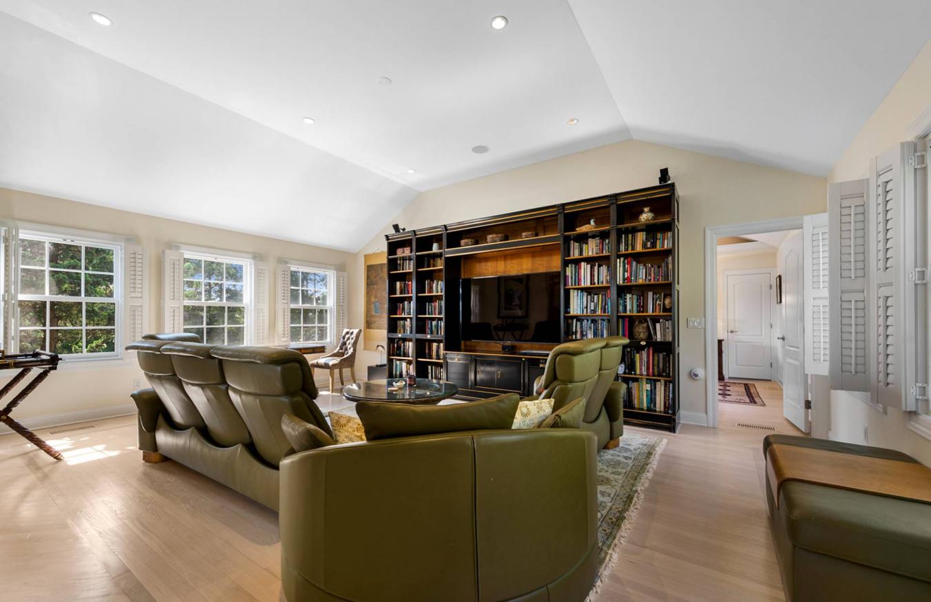 134 Middle Pond Road, Southampton, NY, 11968, United States, 4 Bedrooms Bedrooms, ,5 BathroomsBathrooms,Residential,For Sale,134 Middle Pond Road,224608