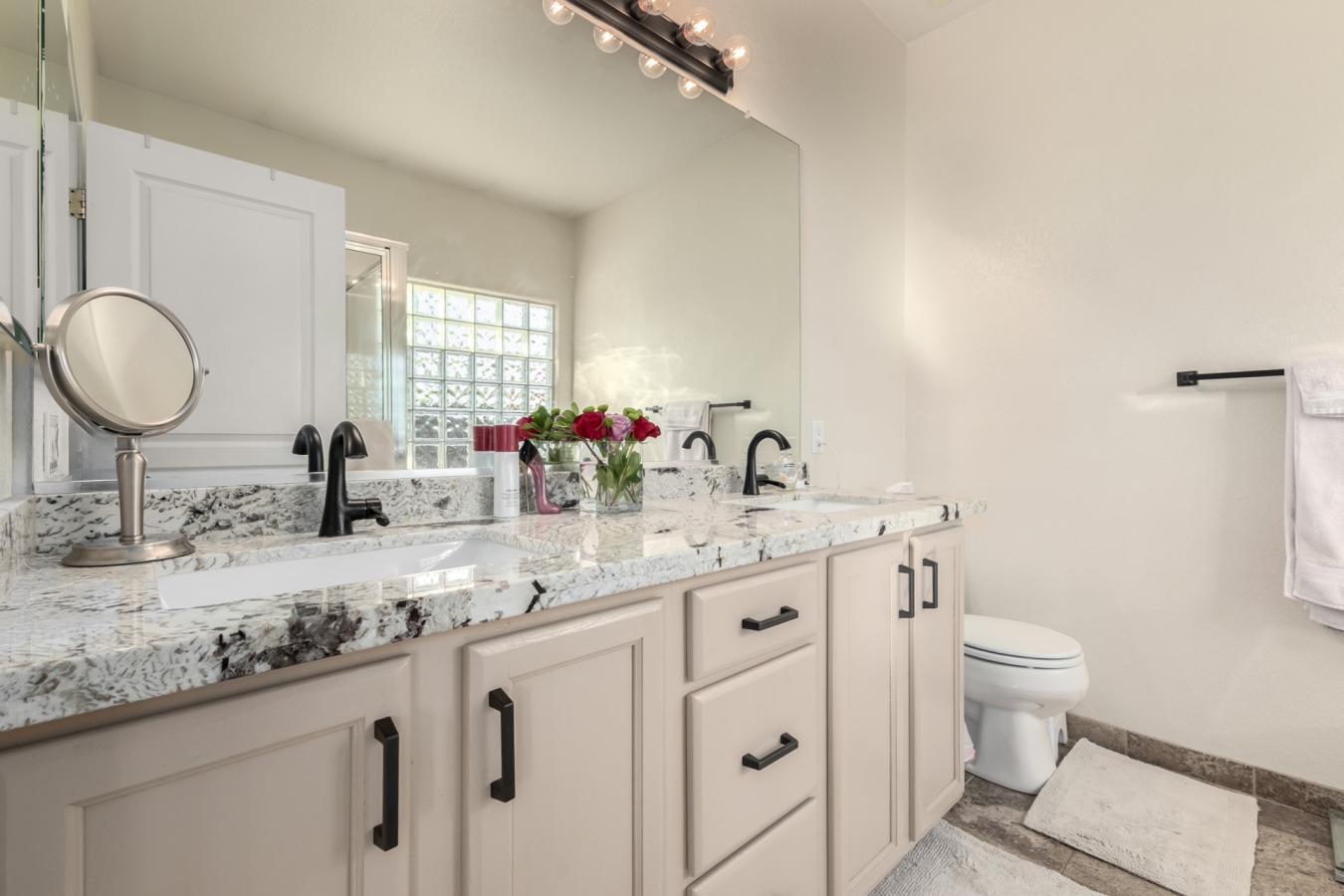YOU HAVE FOUND YOUR PRIVATE OASIS IN THE DESERT, a beautifully landsca – image 19