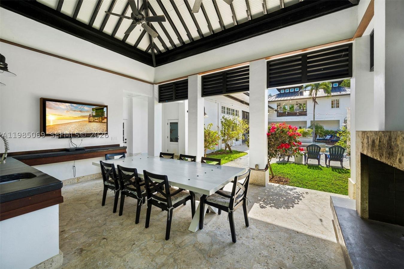 6700 SW 132nd St, Pinecrest, FL, 33156, United States, 6 Bedrooms Bedrooms, ,5 BathroomsBathrooms,Residential,For Sale,6700 SW 132nd St,224790