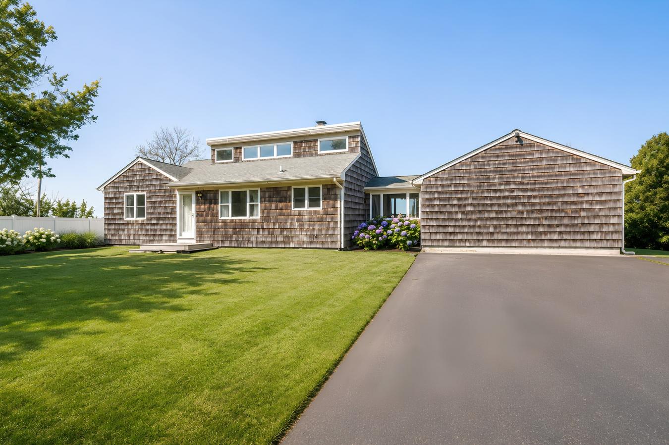 22 Peconic Crescent, Hampton Bays, NY, 11946, United States, 2 Bedrooms Bedrooms, ,3 BathroomsBathrooms,Residential,For Sale,22 Peconic Crescent,224864
