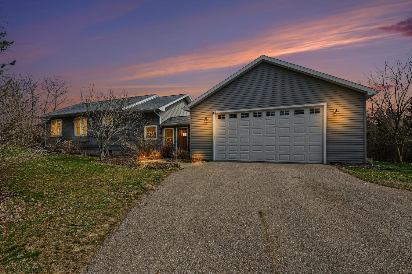 7241 101st Avenue, South Haven, MI, 49090, United States, 5 Bedrooms Bedrooms, ,2 BathroomsBathrooms,Residential,For Sale,7241 101st Avenue,26011243