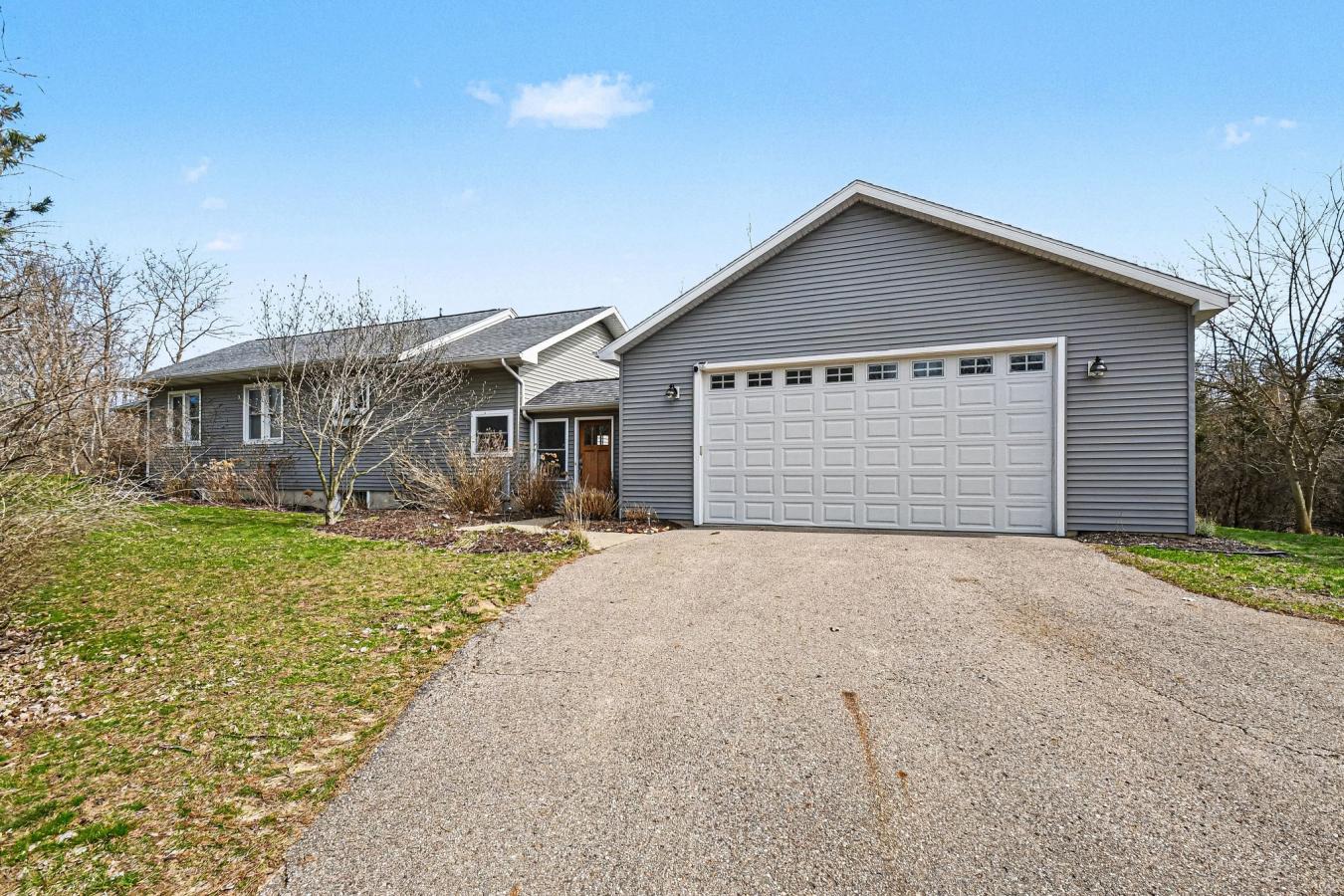 7241 101st Avenue, South Haven, MI, 49090, United States, 5 Bedrooms Bedrooms, ,2 BathroomsBathrooms,Residential,For Sale,7241 101st Avenue,26011243