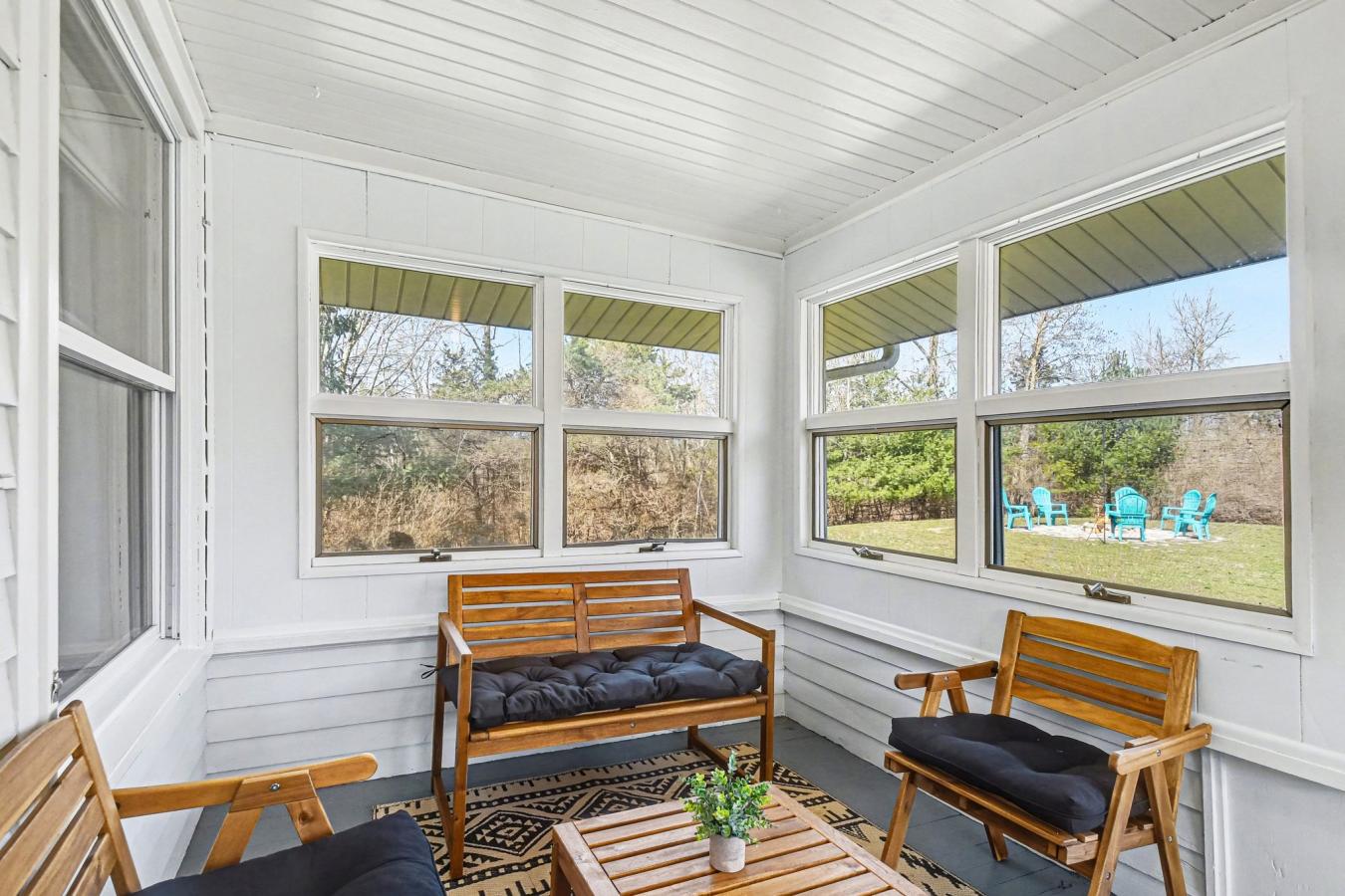 7241 101st Avenue, South Haven, MI, 49090, United States, 5 Bedrooms Bedrooms, ,2 BathroomsBathrooms,Residential,For Sale,7241 101st Avenue,26011243