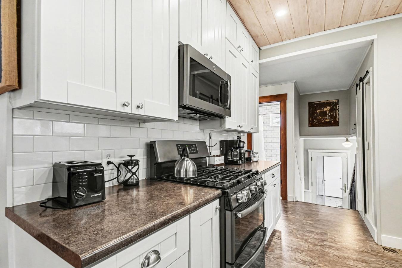 7241 101st Avenue, South Haven, MI, 49090, United States, 5 Bedrooms Bedrooms, ,2 BathroomsBathrooms,Residential,For Sale,7241 101st Avenue,26011243