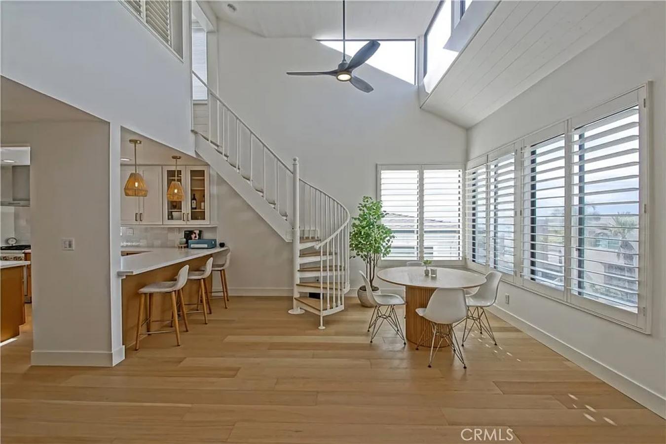 Welcome to the definition of California cool. 320 Marine Ave is where – image 3