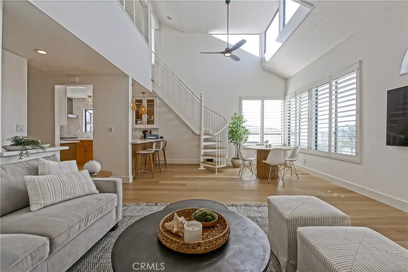 Welcome to the definition of California cool. 320 Marine Ave is where – image 5