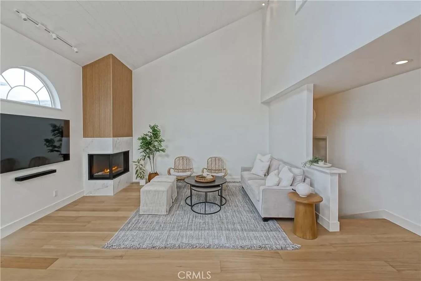 Welcome to the definition of California cool. 320 Marine Ave is where – image 6
