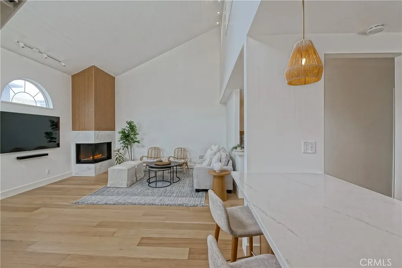 Welcome to the definition of California cool. 320 Marine Ave is where – image 8