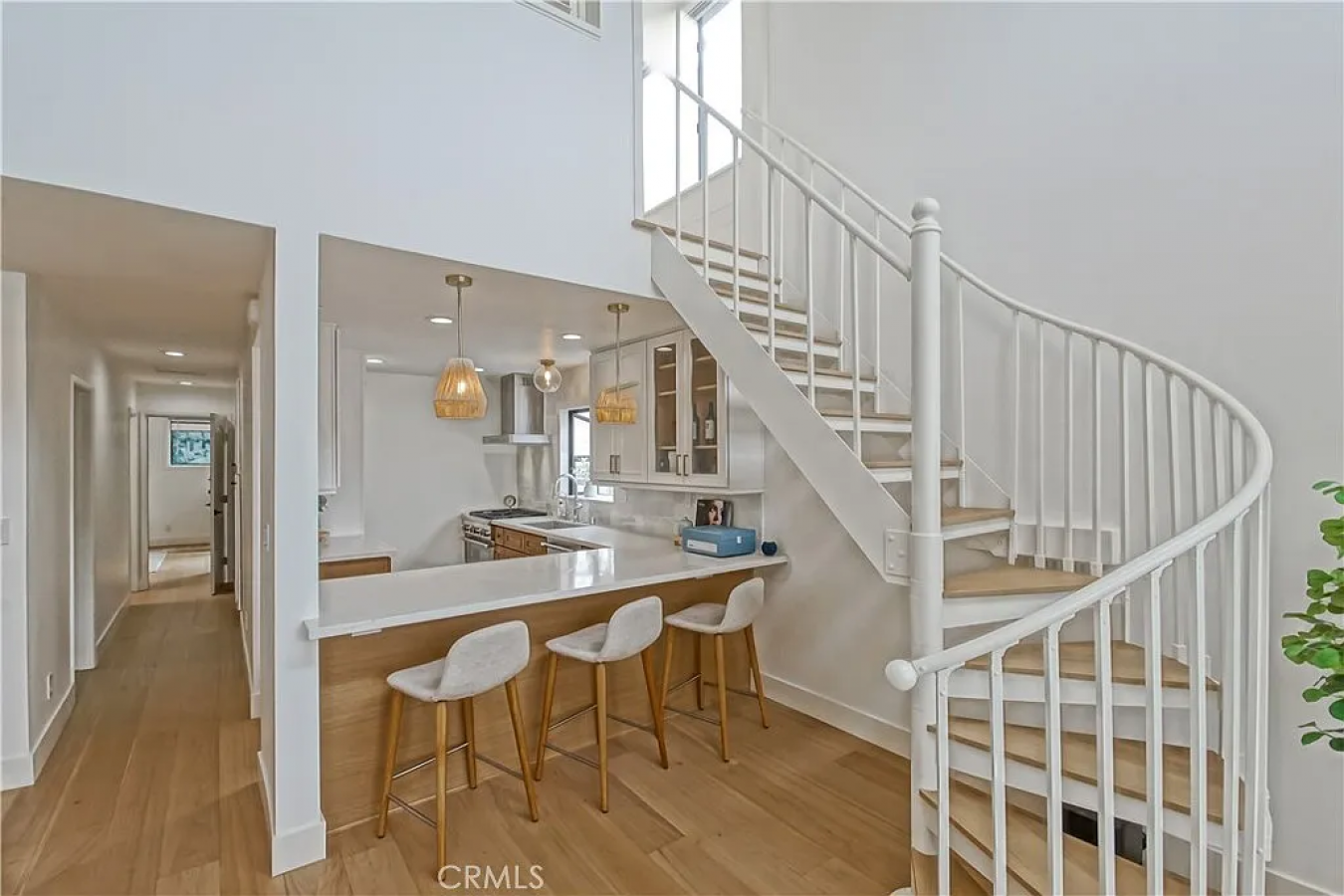 Welcome to the definition of California cool. 320 Marine Ave is where – image 12