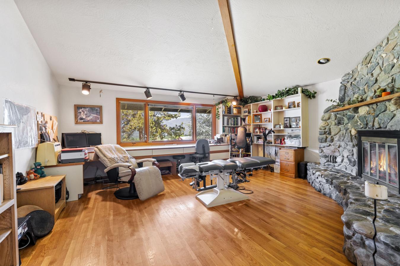 1247 Panther Gulch Road, Williams, Josephine, 97544, United States, 3 Bedrooms Bedrooms, ,2 BathroomsBathrooms,Residential,For Sale,1247 Panther Gulch Road,220217471