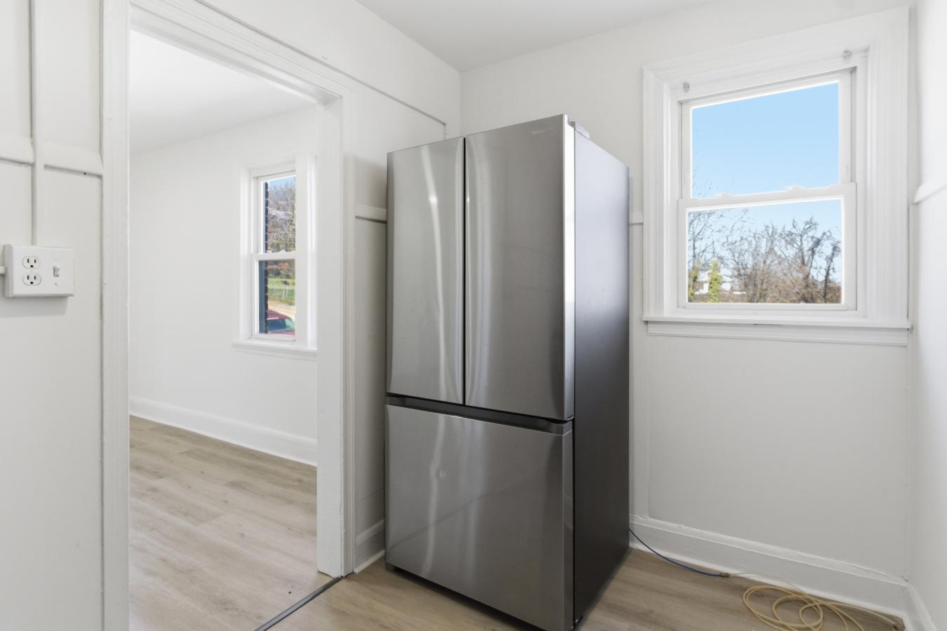 Welcome to this well-maintained home conveniently located in Baltimore – image 10