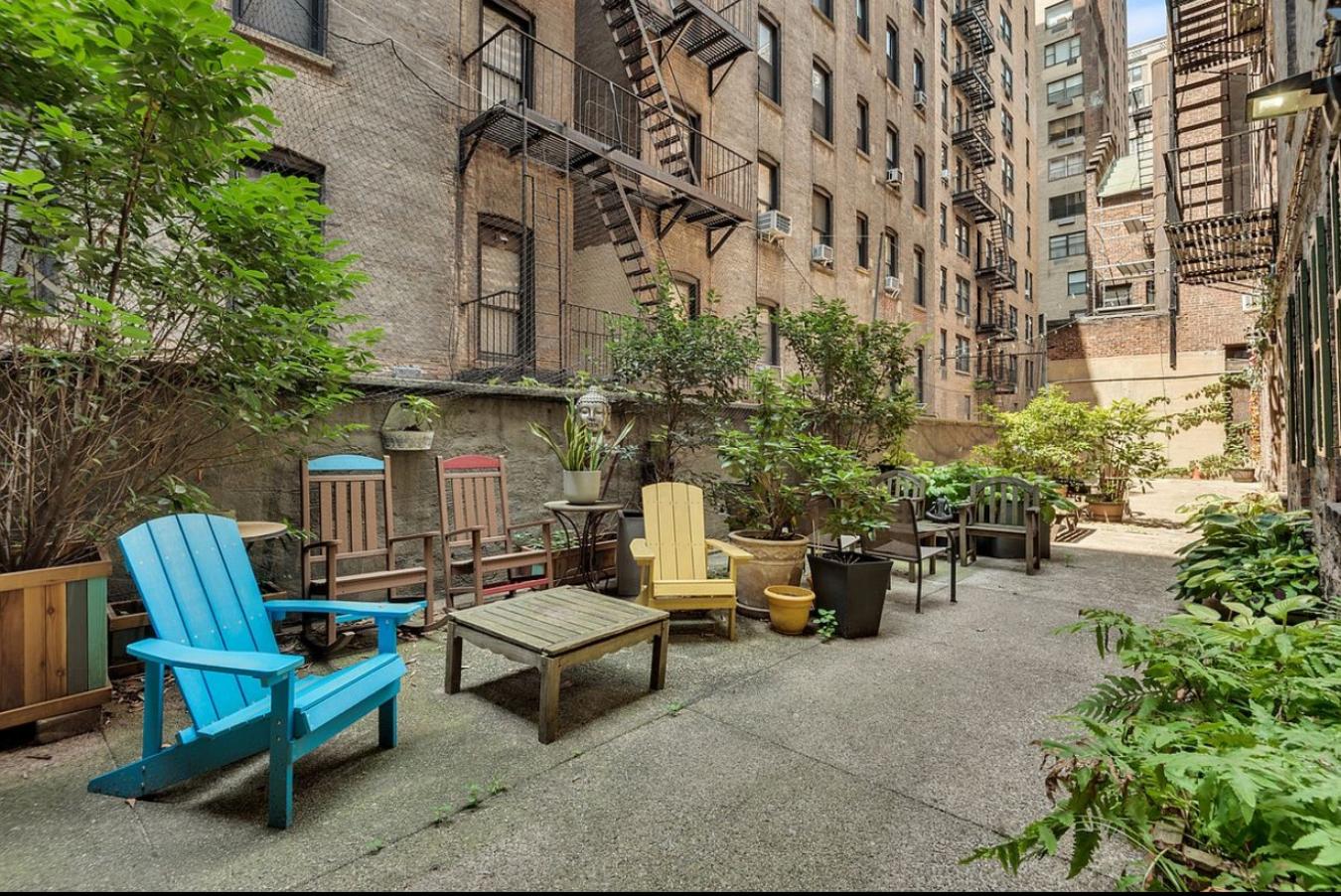 New York, New York, 10028, United States, 2 Bedrooms Bedrooms, ,2 BathroomsBathrooms,Residential,For Sale,2031293
